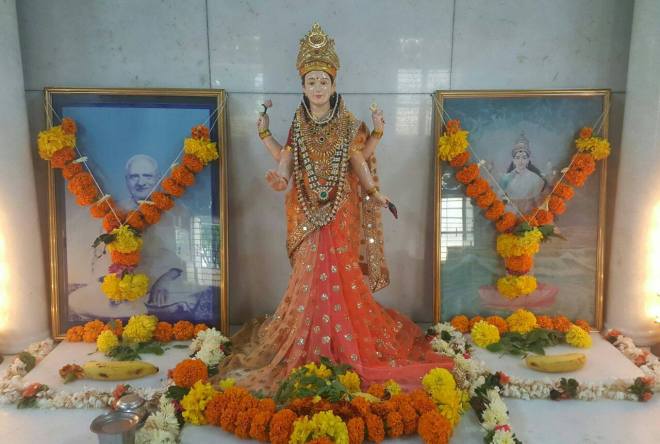 14600575_640780612767717_1006833965_o